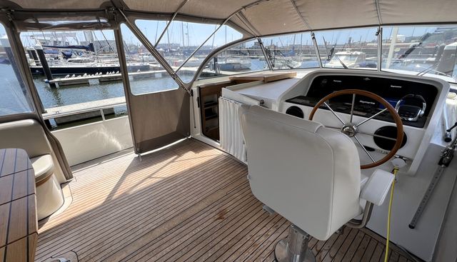 noname yacht for sale 33