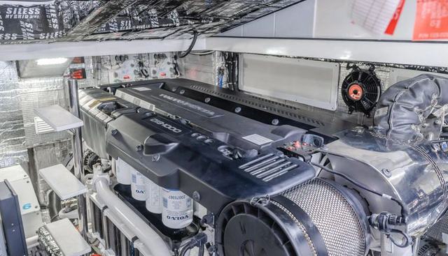 Commodore Two yacht for sale 58