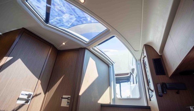 Ocean Eyes yacht for sale 17