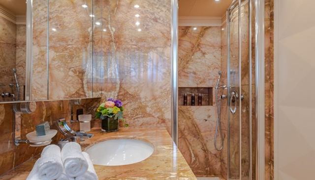 Holiday yacht for sale 28