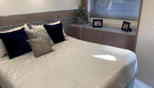 SUNSEEKER PREDATOR 50 yacht for sale 32