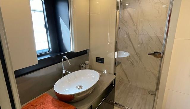 ABSOLUTE 62 FLY yacht for sale 19