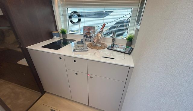 Noname yacht for sale 25