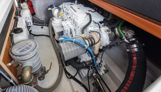 Cheers yacht for sale 44