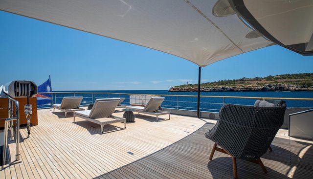 37XP-17 yacht for sale 10