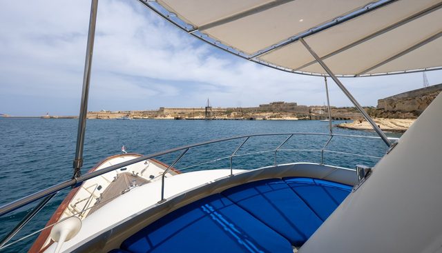 Kalani yacht for sale 35