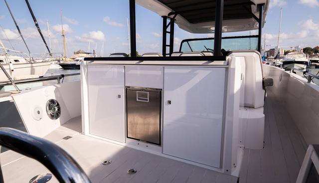 SEAS THE GREY yacht for sale 13