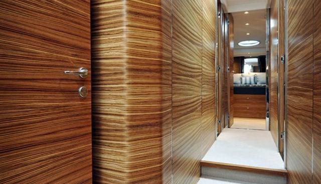 SARNICO GRANDE HULL #3 yacht for sale 15