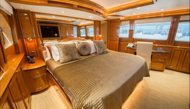 FOOTLOOSE yacht for sale 20