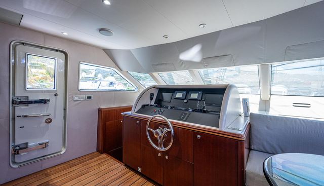 Lady Lorraine yacht for sale 32