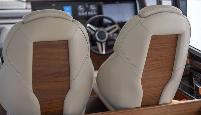 Aura yacht for sale 38