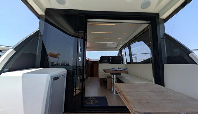 R40 yacht for sale 8