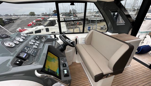 Satisfaction yacht for sale 12