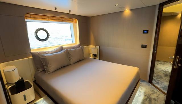 CHILLIN' yacht for sale 14