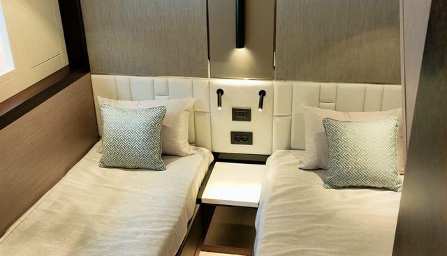 ELIXA yacht for sale 12