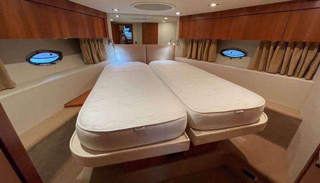 HASTA LA VISTA yacht for sale 28