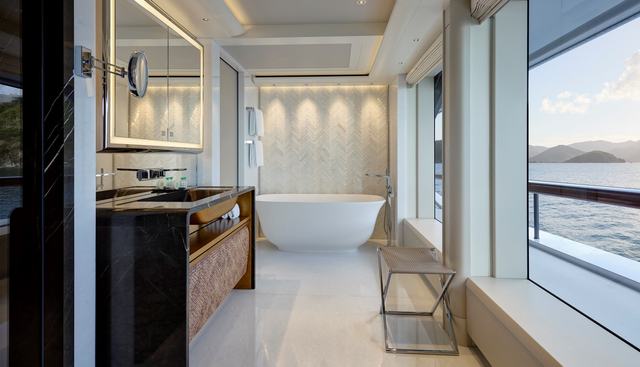 VANISH yacht for sale 13