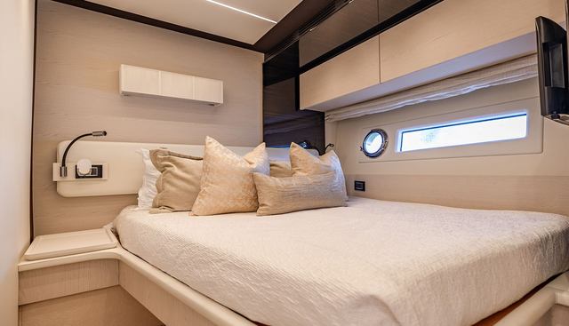 MIREYA yacht for sale 34