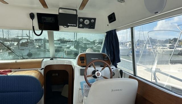 Breakin Bass yacht for sale 9