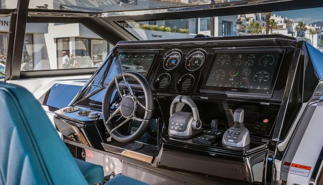 7462555 yacht for sale 12