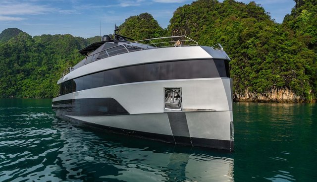 LIFE MOMENT yacht for sale 2