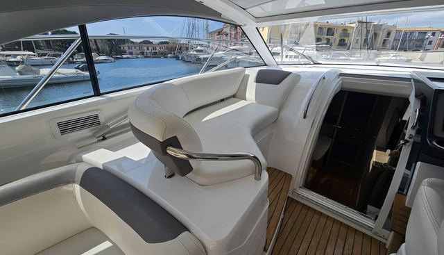 Bozzie yacht for sale 28