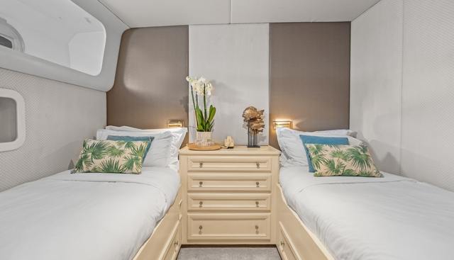 Ava yacht for sale 17
