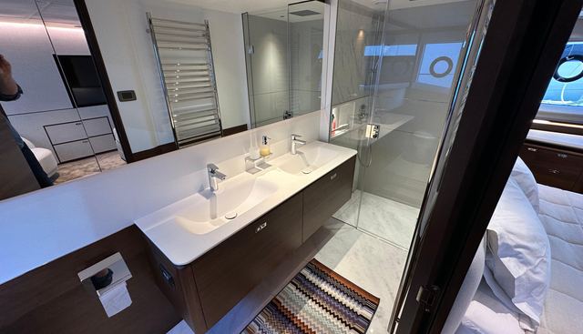 Y80018 yacht for sale 50