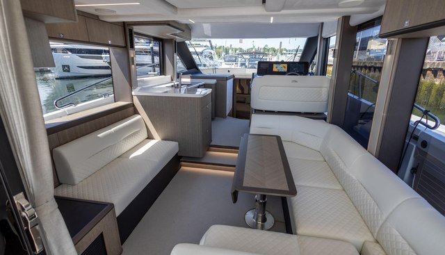 GN440FLY-016 yacht for sale 14