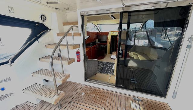 DRAGONFLY yacht for sale 9