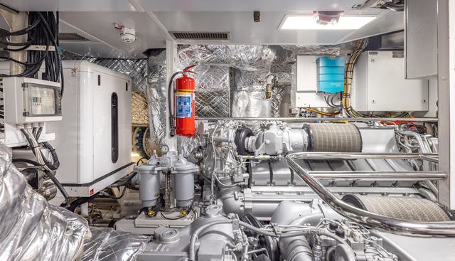 BACK 9 AND A HALF yacht for sale 44