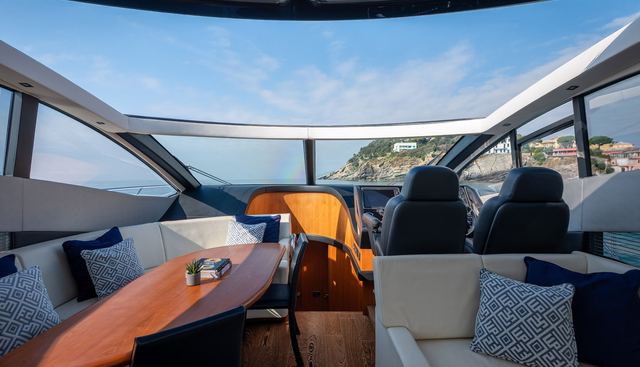 WILDWAVE yacht for sale 24