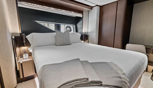 LADY F yacht for sale 52