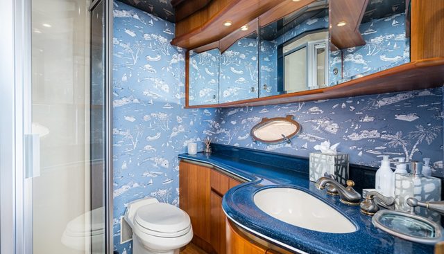 MAHANA yacht for sale 25