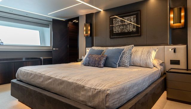 MAGIC MOMENT yacht for sale 3