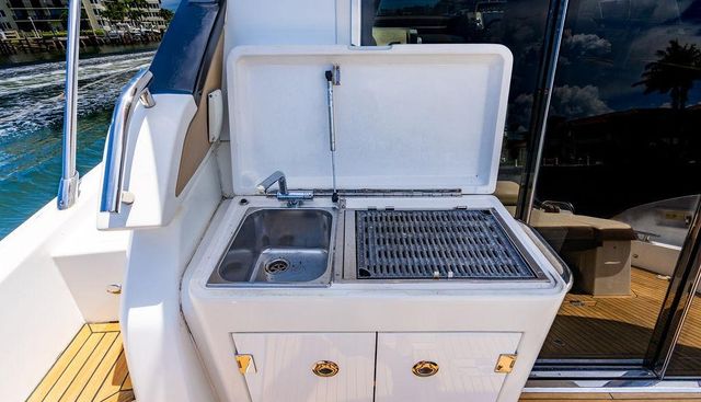 Endurance yacht for sale 19