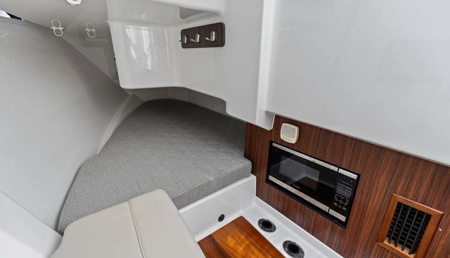 noname yacht for sale 30