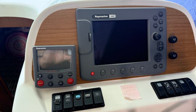 Moggy yacht for sale 9