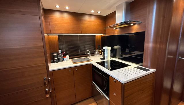 FEATHERS yacht for sale 24