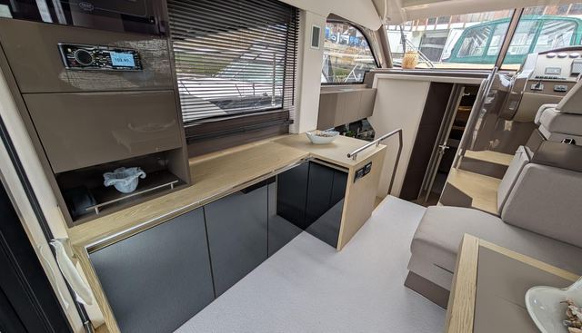 Lucky Us yacht for sale 10