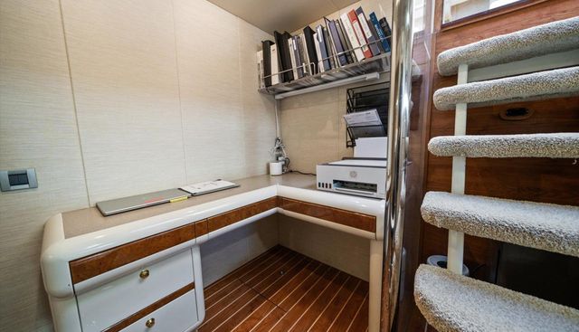 Octopi yacht for sale 47