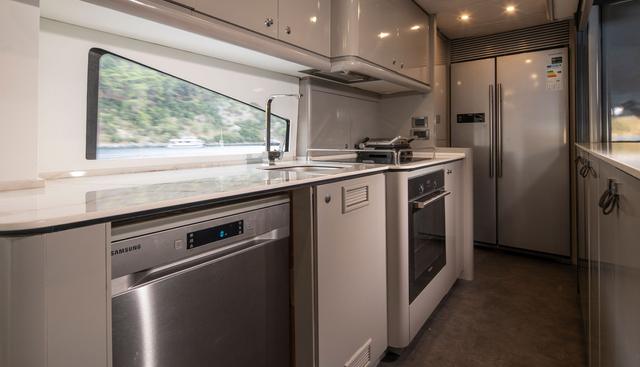 SPACE ODDITY yacht for sale 27