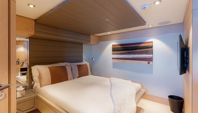 RENEGADE yacht for sale 43