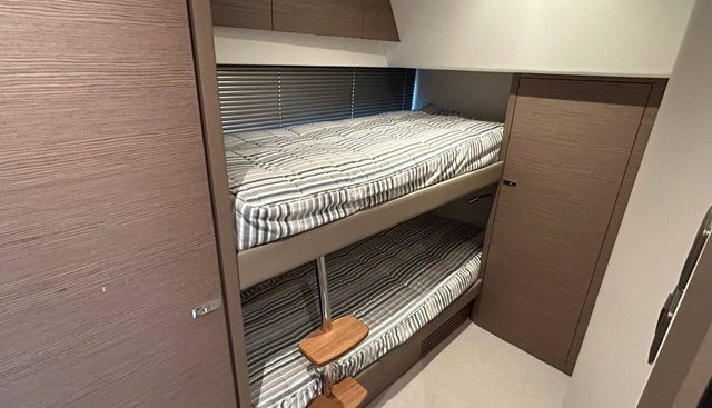 noname yacht for sale 32