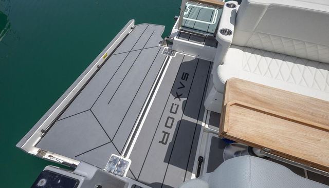Sunnydaze yacht for sale 8