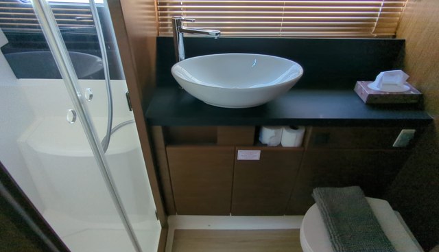 Sea Esta yacht for sale 17