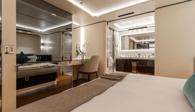 Daybreak yacht for sale 18