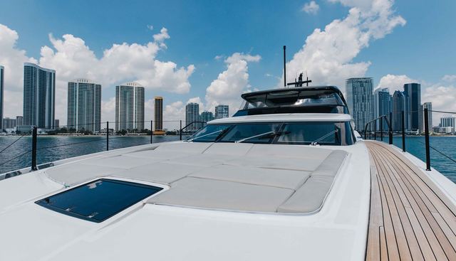 CHAMELEON yacht for sale 83