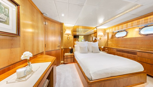 MISTRESS yacht for sale 7