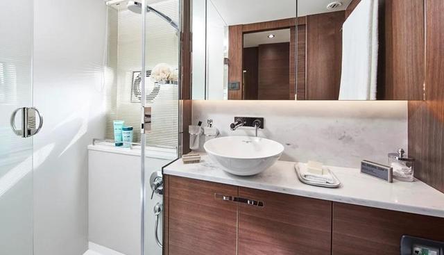 Viva yacht for sale 38